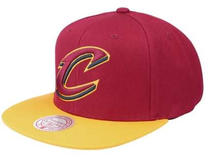 Mitchell & Ness snapback Cleveland Cavaliers Team 2 Tone 2.0 Snapback red/gold