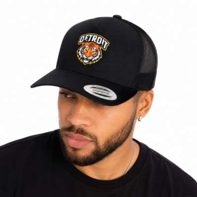 Mr. Tee Detroit Tiger Head Patch 5-Panel Retro Trucker Cap black