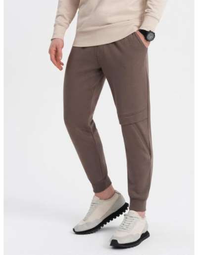 Férfi tréningnadrág steppeléssel és cipzárral a lábán V4 OM-PASK-0147 barna OM-PASK-0147