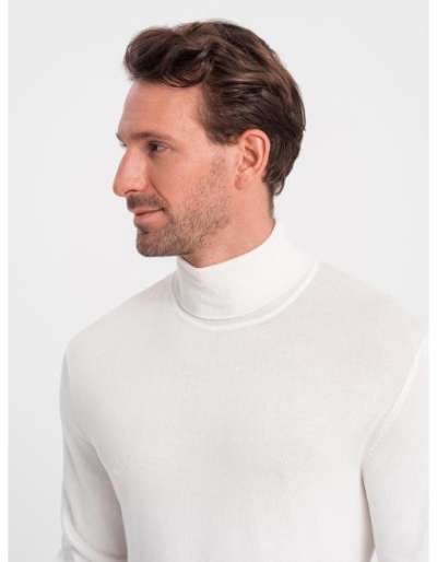 Férfi kötött garbó V3 OM-SWTN-0101 OM-SWTN-0101 ekrü színű, viscózzal.