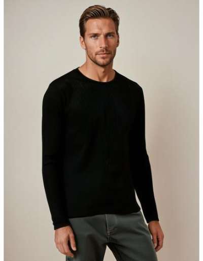Férfi fekete pulóver