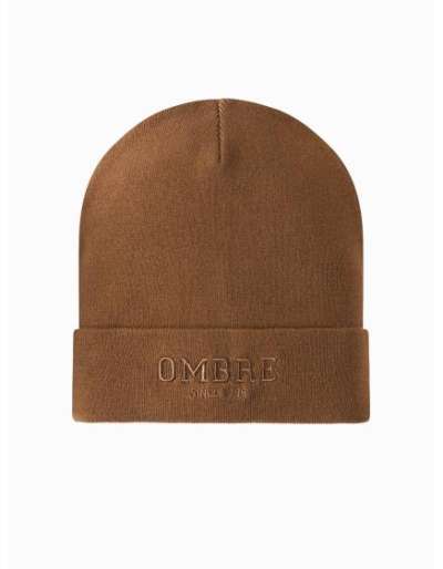 Férfi kötött sapka hímzett betűkkel - barna V4