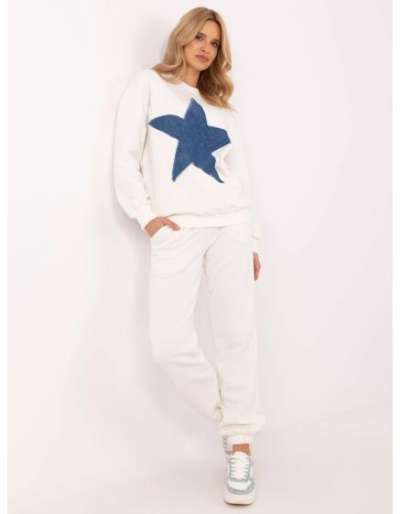 Ecru színű oversize pulóver szettben melegítővel