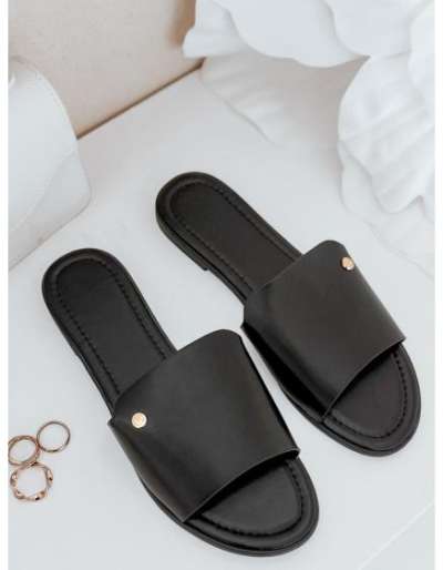 CHICBASE női papucsok, fekete színben