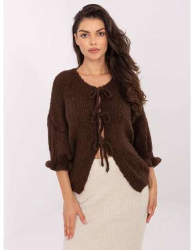Barna kardigán masnókkal