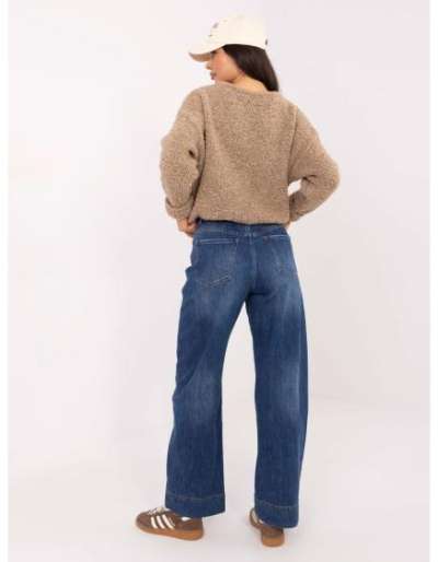 Bézs bouclé pulóver felhajtott ujjakkal