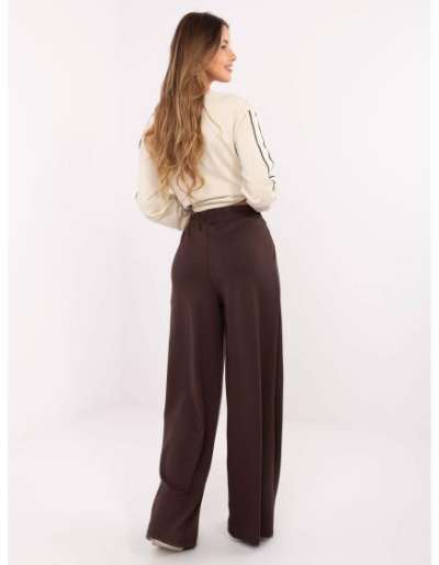 Csokoládébarna széles nadrág alapdarab zsebekkel