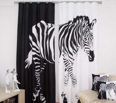 Fekete-fehér drapéria zebra mintával Szélesség_ 160 cm | Hossz: 250 cm (2 darabos készletben)