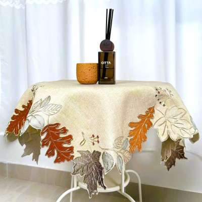 Színes falevél mintás asztalközép - 85x85 cm