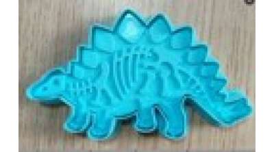 Műanyag Dínó Kiszúró – Stegosaurus Alakú Forma