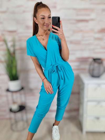 Mellnél átlapolt, gumis derekú, rövid ujjú overál S-M-L