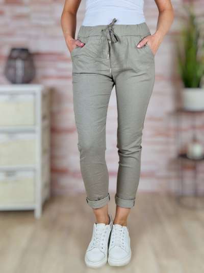 Gyűrt fazonú, gumis derekú, zsebes nadrág S-M-L