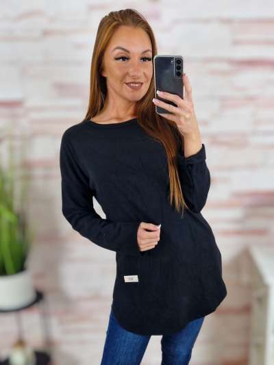 Oldalt sliccelt, vastagabb gépi kötött anyagú, hosszú ujjú tunika S-M-L