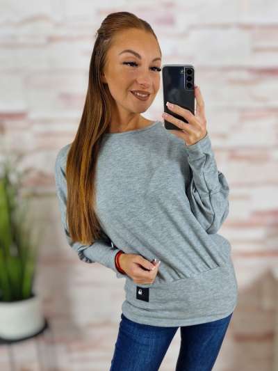 Denevér és hosszú ujjú, passzés aljú, gépi kötött anyagú felső M-L