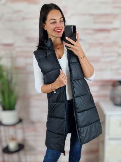 Steppelt, kapucnis, cipzáros, fekete mellény S-L-ig