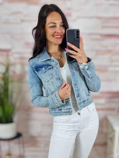 Galléros, kék, gombos és zsebes farmerkabát XS-XL-ig