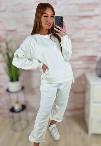 Laza és bő felsőrészű, melegítő, szabadidő együttes/szett M-L