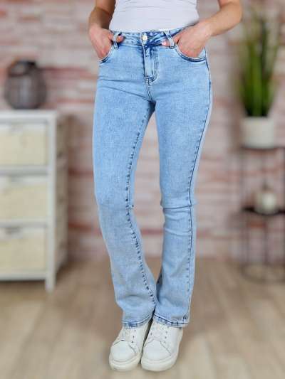 Bővülő szárú (trapéz), világoskék farmernadrág XS-XL-ig