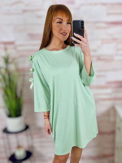 Ujjainál masnis és kivágott, egyenes fazonú ruha M-L-XL