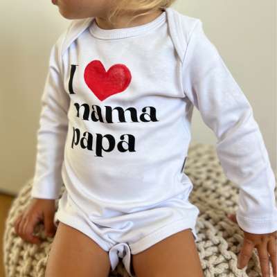 Egyedi baba body, hosszú ujjú- Szeretem anyucit és apucit Méret: 62 (2-4hó)