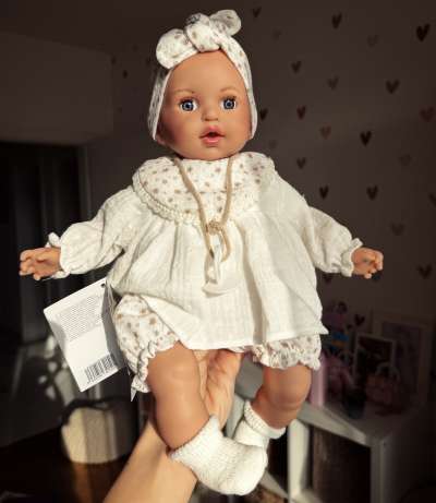 Kézműves spanyol baba- Sofia, pislogó szemekkel 40cm