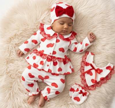 5részes babaruha szett- Szivecskés Méret: 56-62