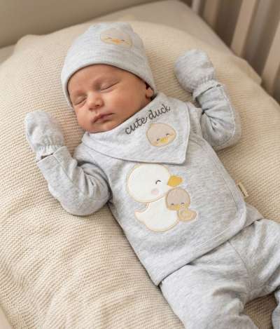 5részes babaruha szett- Kiskacsa Méret: 56-62