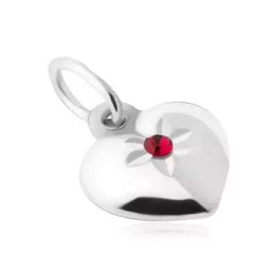 Medál - egyenletes kidomborodó szív, piros kő, 925 ezüst