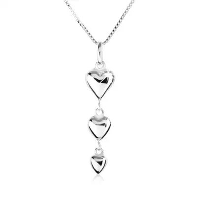 925 ezüst nyakék, három, kisebbedő szív alakú medál