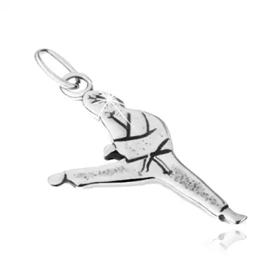 925 ezüst medál - karatista harci állásban, patináns