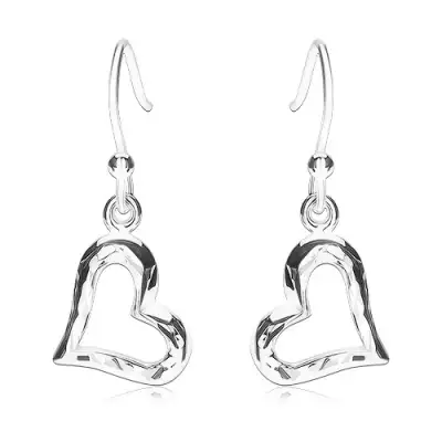 925 ezüst fülbevaló, kidomborodó szív körvonal, fényes felület bemetszésekkel