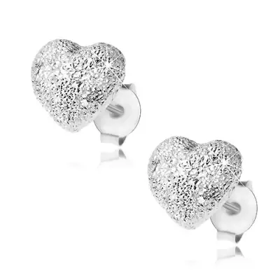 925 ezüst fülbevaló, csillogó szív kidomborodó felülettel