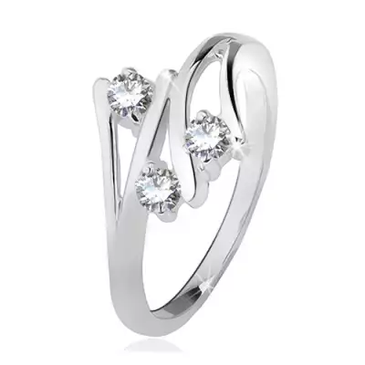 Ezüst gyűrű, szétágazó szárak, három átlátszó cirkónia - Nagyság_ 58