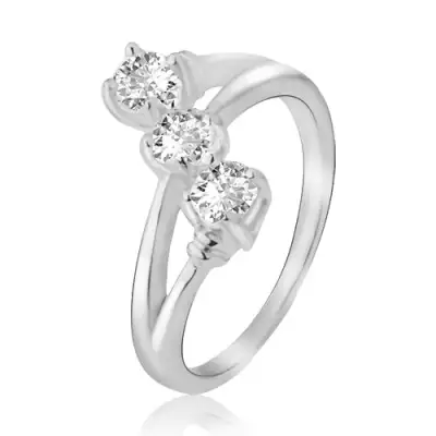 Gyűrű szétágazó szárakkal, ferde vonal cirkóniákkal, 925 ezüst - Nagyság_ 55