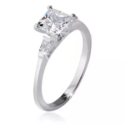 Gyűrű 925 ezüstből, négyzetes kő, két háromszög alakú cirkónia - Nagyság_ 51