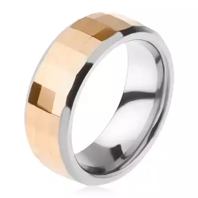 Wolfrám gyűrű - kétszínű, geometriai alakban csiszolt arany színű sáv - Nagyság_ 55