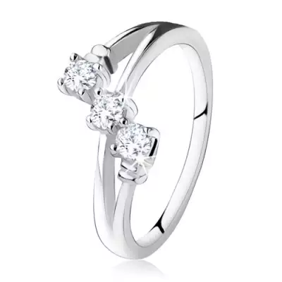 Eljegyzési gyűrű 925 ezüstből, ferde vonal, átlátszó kövekkel - Nagyság_ 55