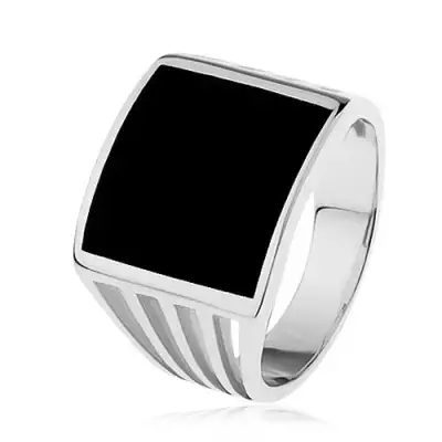 925 ezüst gyűrű, fekete fénymázas négyzet, kivágások a szárakon - Nagyság_ 54