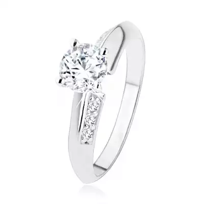 925 ezüst eljegyzési gyűrű, lemetszett szárak apró cirkóniákkal, átlátszó kő - Nagyság_ 57