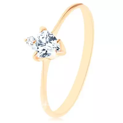 585 arany gyűrű - csiszolt cirkóniás szívecske átlátszó színben, apró, kerek cirkóniával - Nagyság_ 49