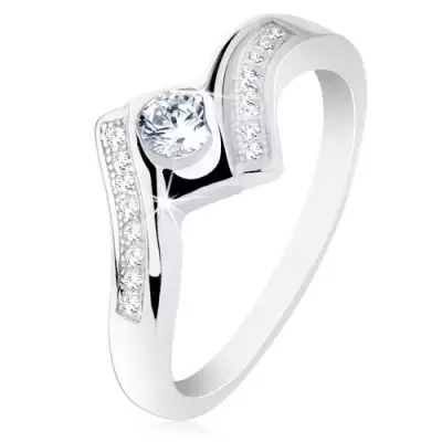 925 ezüst gyűrű, szélesebb csavart szárak, fényes négyzet, átlátszó cirkóniák - Nagyság_ 64