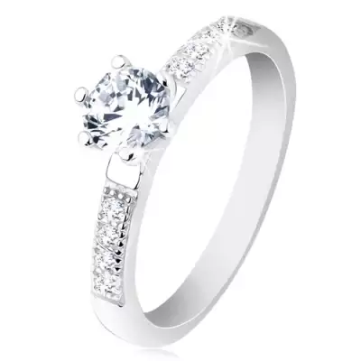 Gyűrű 925 ezüstből, cirkóniák a négyzetekben, kerek átlátszó cirkónia a foglalatban - Nagyság_ 60