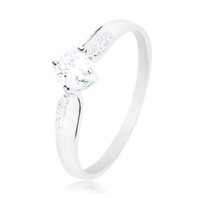 925 ezüst gyűrű, csillogó átlátszó cirkónia középen és apró cirkóniák az oldalakon  - Nagyság_ 64