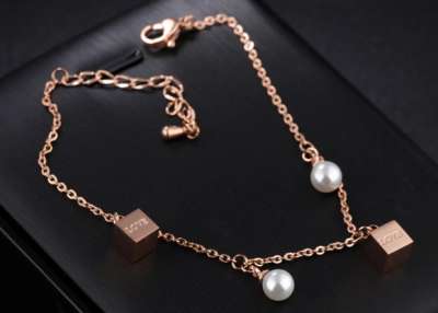 Réz színű acél karkötő - gyöngyök, fényes négyzet 