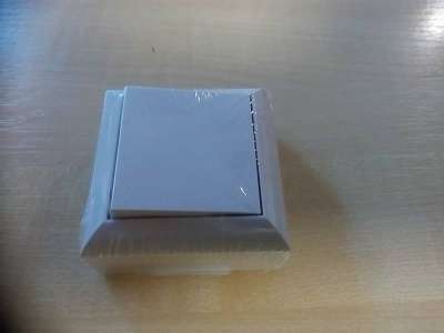 Business váltókapcsoló falon kívüli / beltéri Fehér