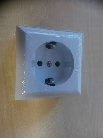 Business csatlakozóaljzat 1-es falon kívüli / beltéri Fehér