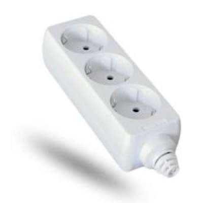 Elosztó 3-as szerelhető Fehér gyermekvédelemmel ellátott aljzat, falra akasztható, max. 3500W, fehér
