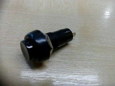 Nyomógomb kerek, 125V/3A - 250V/1A Fekete