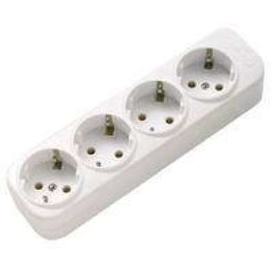 Elosztó 4-es szerelhető Fehér gyermekvédelemmel ellátott aljzat, falra akasztható, max. 3500W, fehér