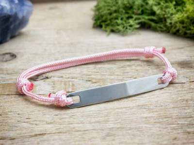 Gravírozható lapbetétes púderrózsaszín microcord karkötő